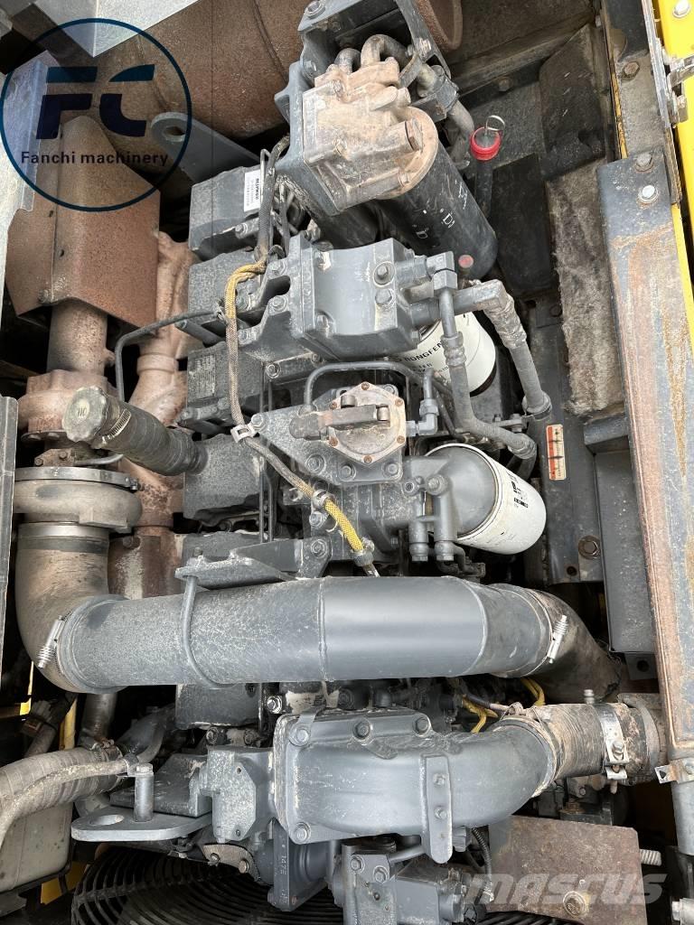 Komatsu 450 Bagri goseničarji