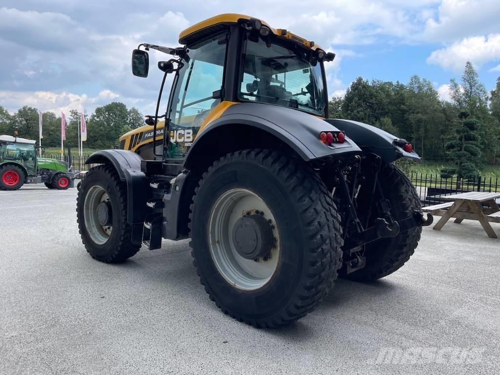 JCB Fastrac 8250 Traktorji