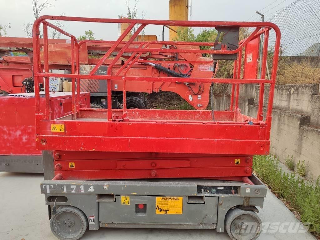 Haulotte Compact 10 Škarjaste dvižne ploščadi