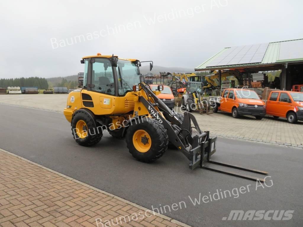 Volvo L 25 F Kolesni nakladalci