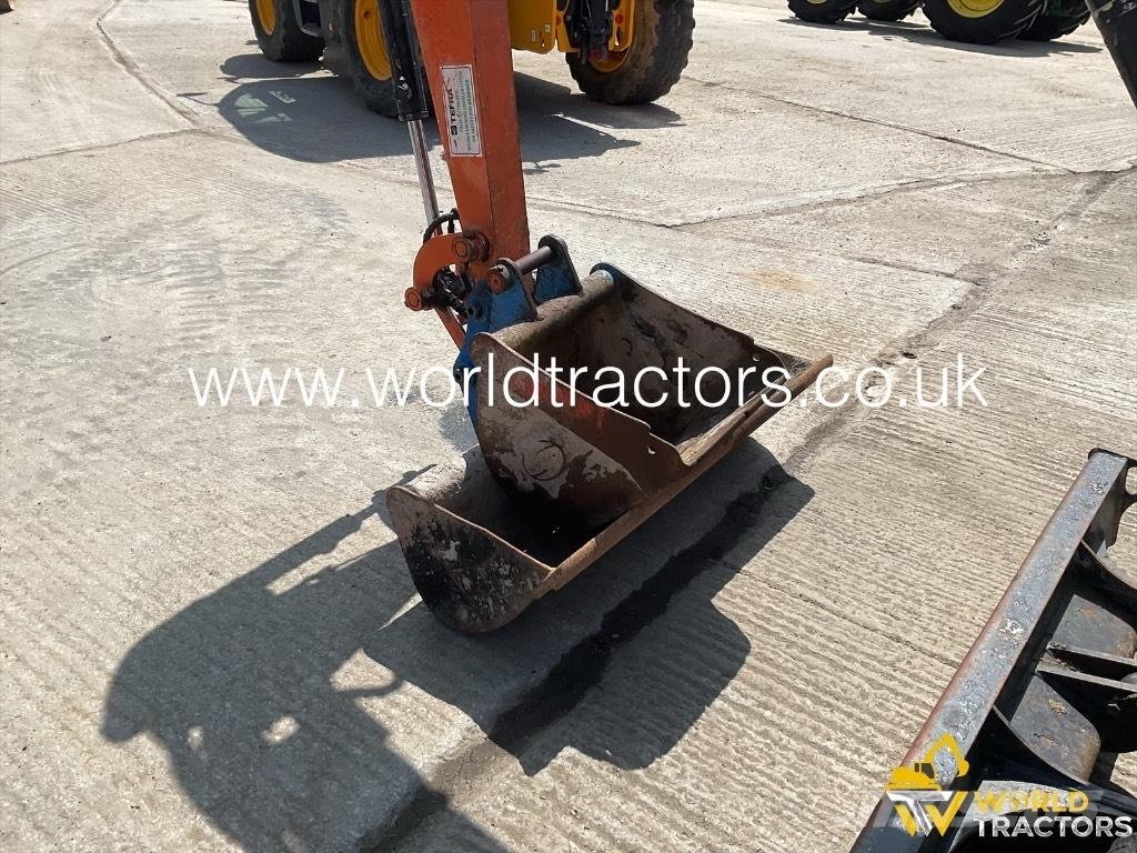 Hitachi ZX 26 U-5A Mini bagri <7t