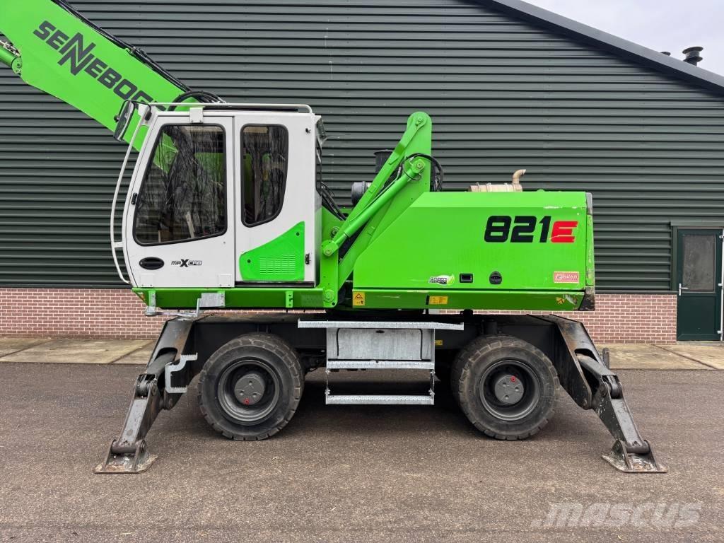 Sennebogen 821 E Bagri za prekladanje primarnih/sekundarnih surovin