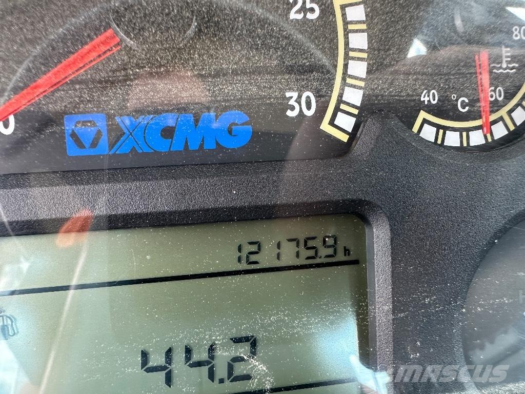 XCMG LW 700 KN Kolesni nakladalci