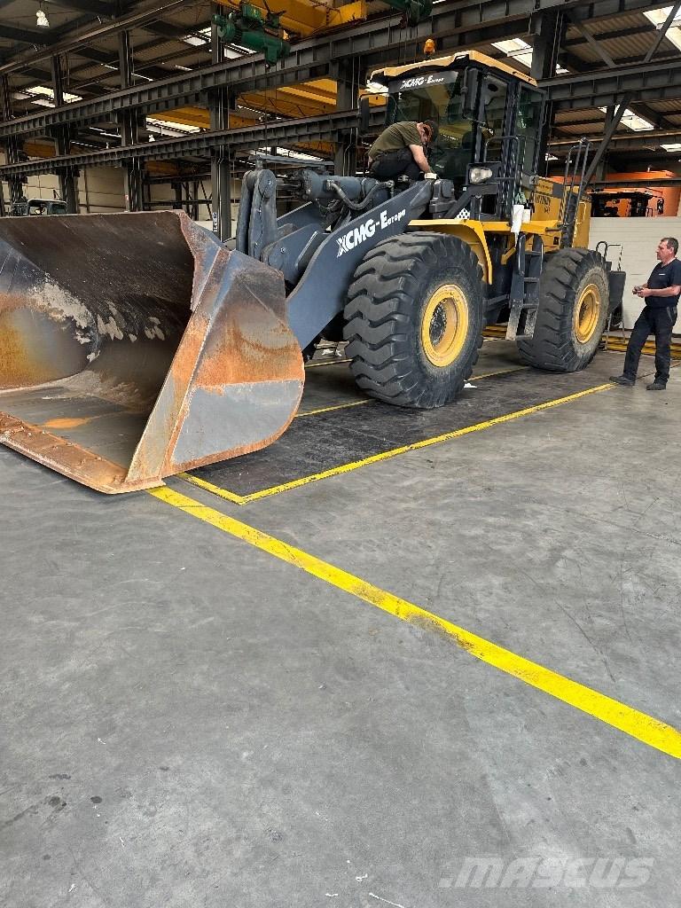 XCMG LW 700 KN Kolesni nakladalci