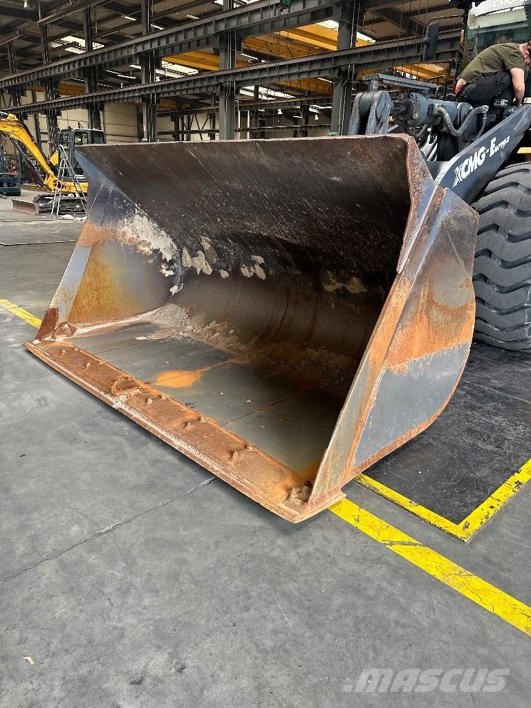 XCMG LW 700 KN Kolesni nakladalci