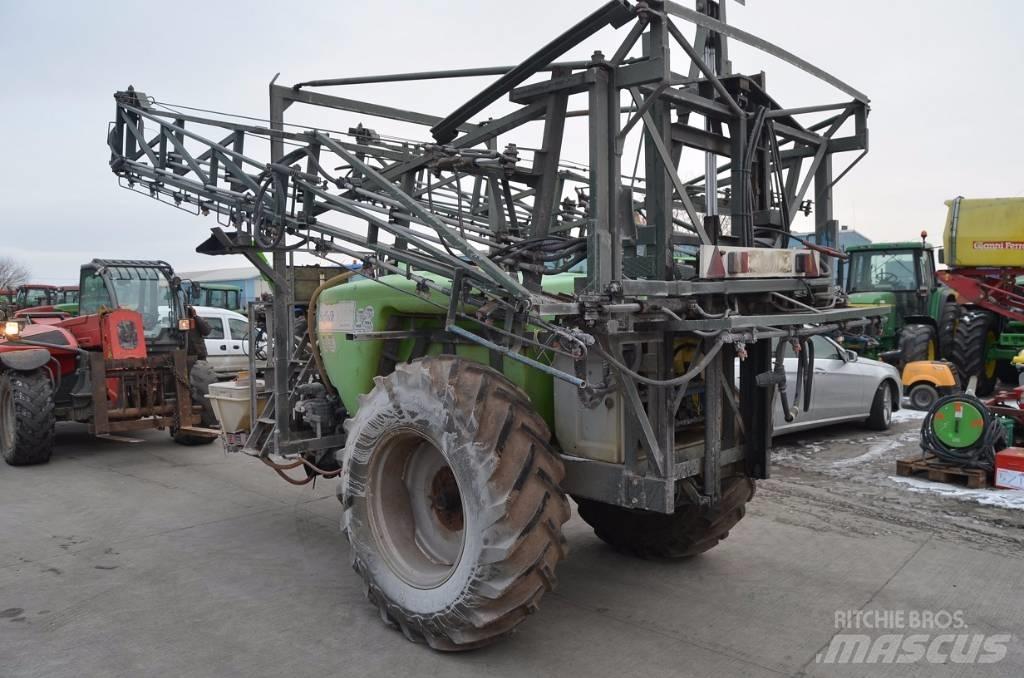  Technoma 2500 Vlečne škropilnice