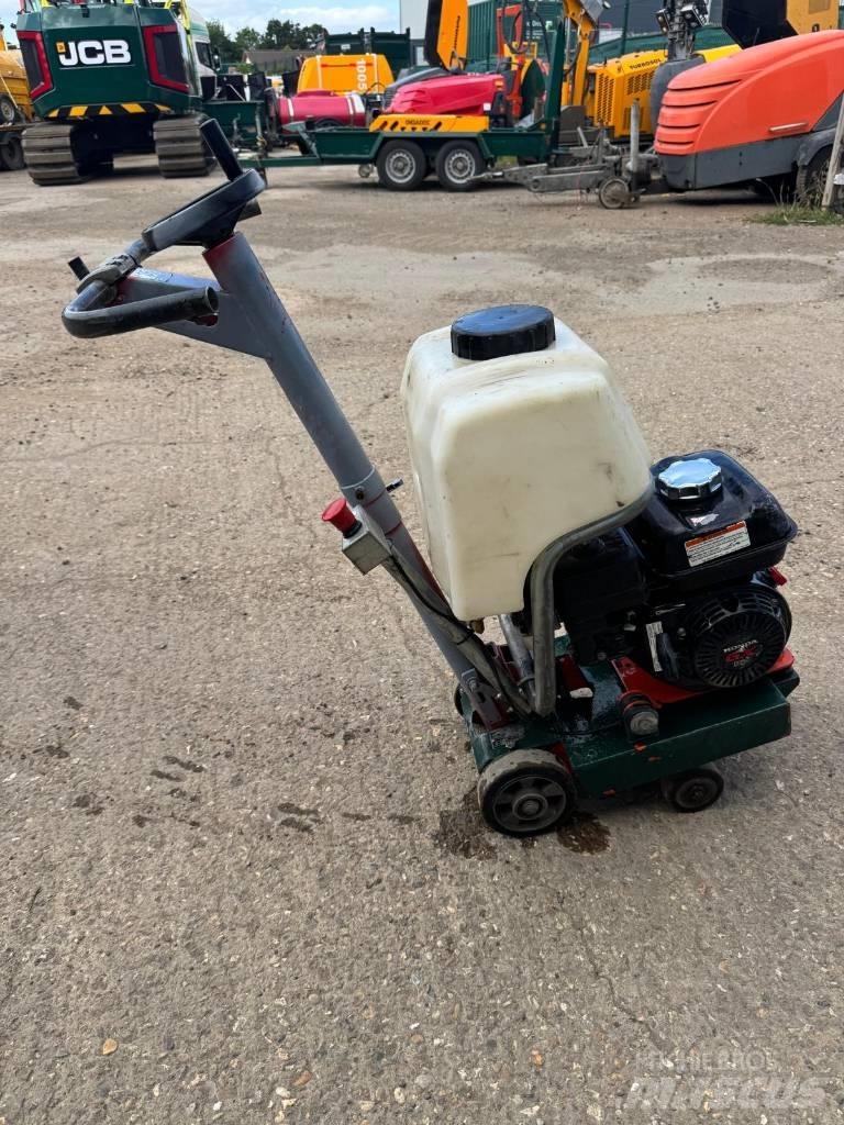 Husqvarna FS305 Gradbeništvo - drugo