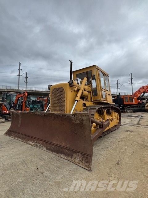 CAT D 6 D Buldožerji goseničarji