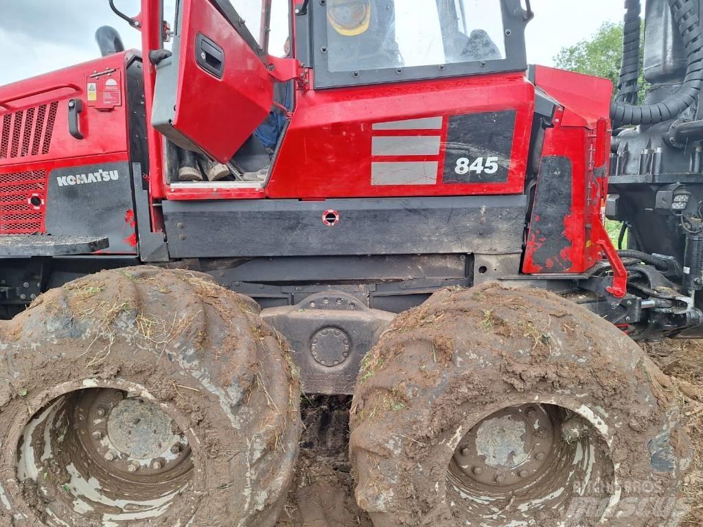 Komatsu 845 Forwarderji