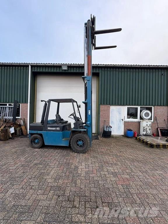 Nissan fd50 Dizelski viličarji