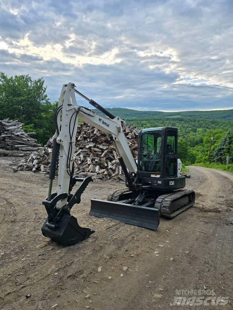 Bobcat E 50 Mini bagri <7t