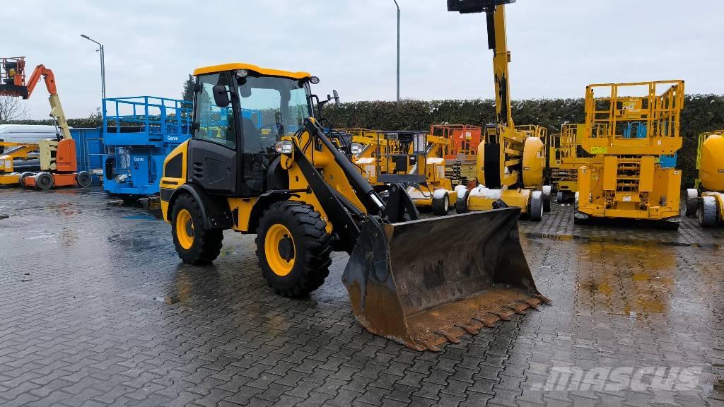 JCB 406 Kolesni nakladalci