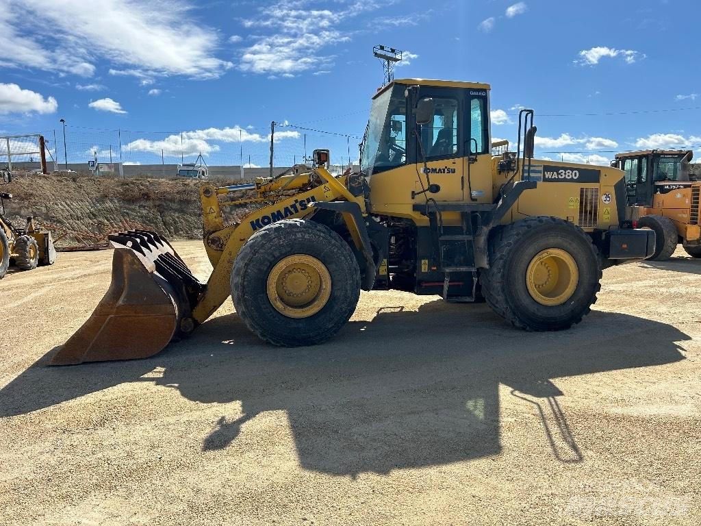 Komatsu WA 380-5 Kolesni nakladalci