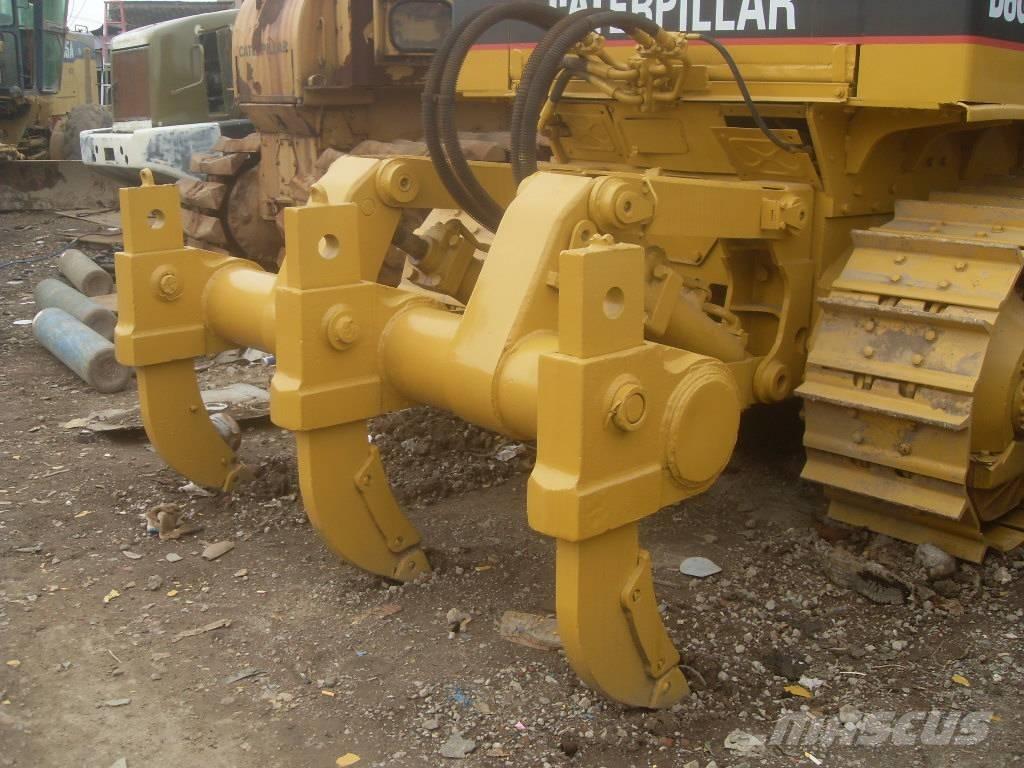 CAT D 6 G Buldožerji goseničarji