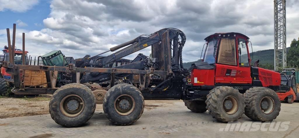 Komatsu 895 Forwarderji