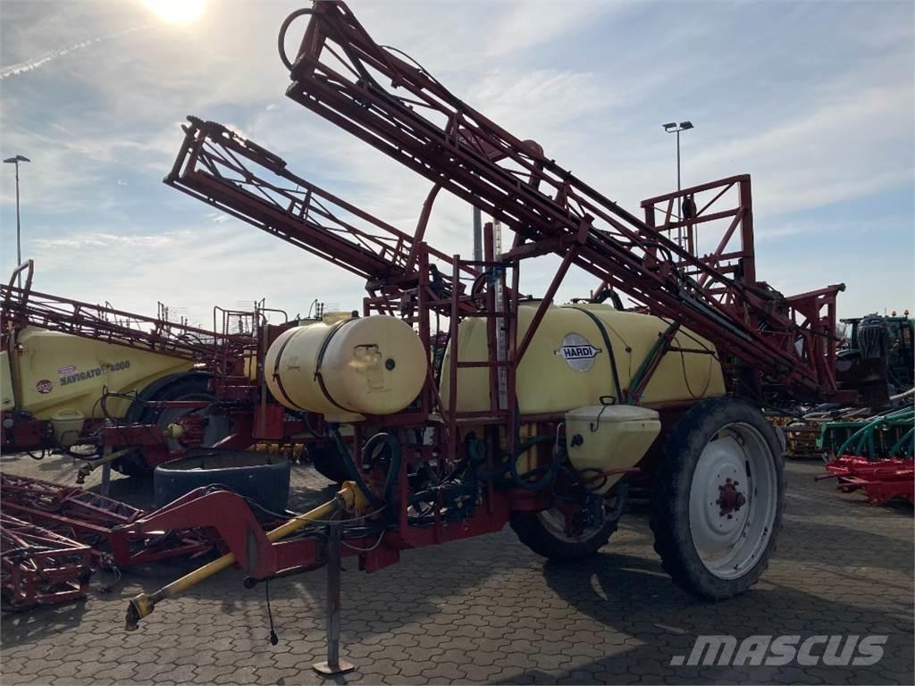 Hardi TZY 2400 Vlečne škropilnice