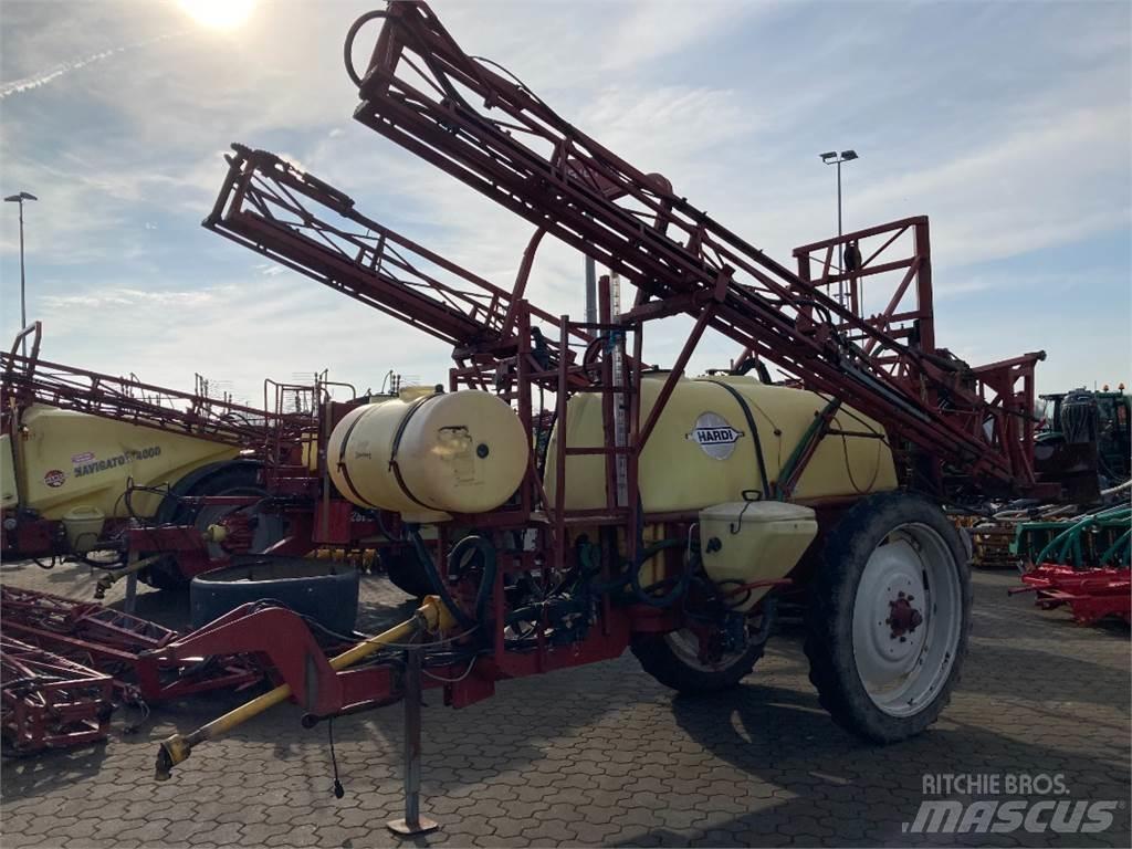 Hardi TZY 2400 Vlečne škropilnice
