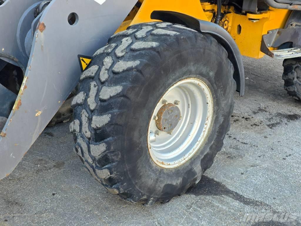 Volvo L 25 B Kolesni nakladalci