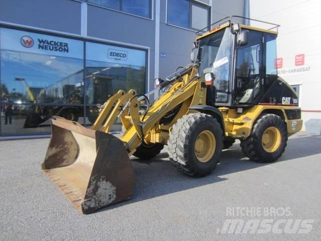 CAT 906 Kolesni nakladalci