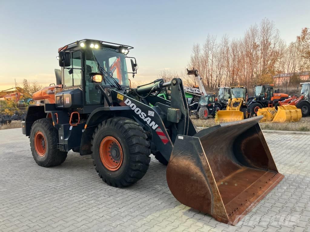 Doosan DL 280-7 Kolesni nakladalci