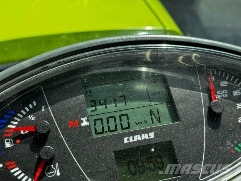 CLAAS AXION 830 Traktorji
