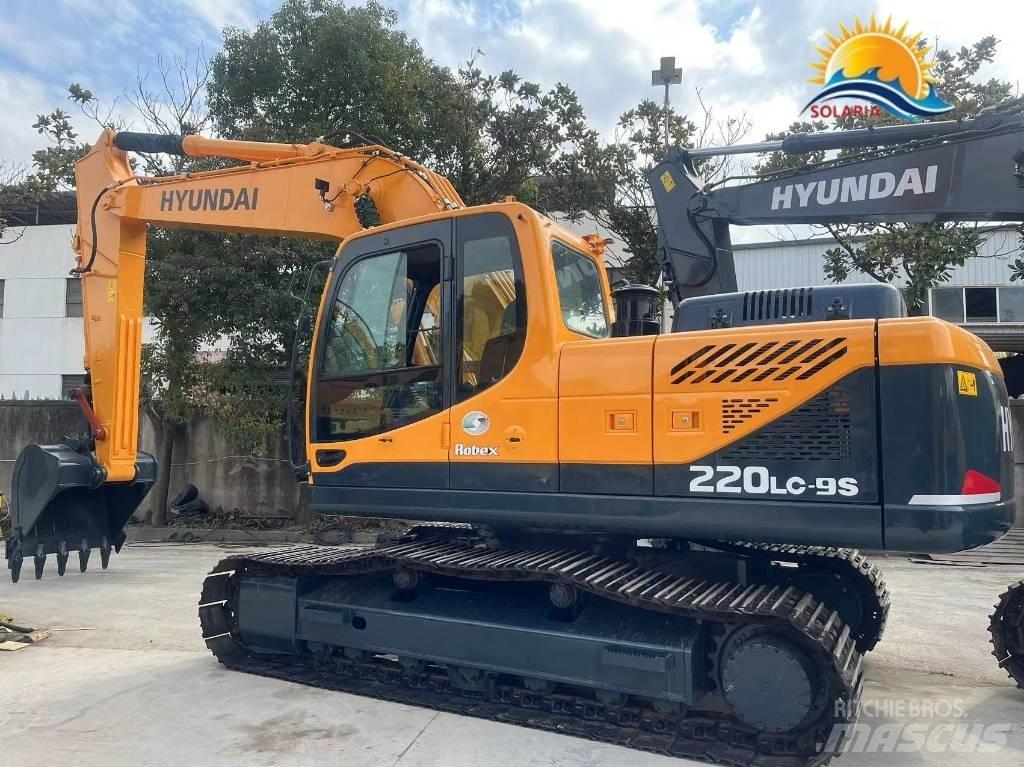 Hyundai R220LC-9S Bagri na kolesih