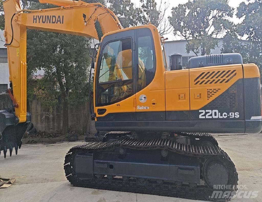 Hyundai R220LC-9S Bagri na kolesih