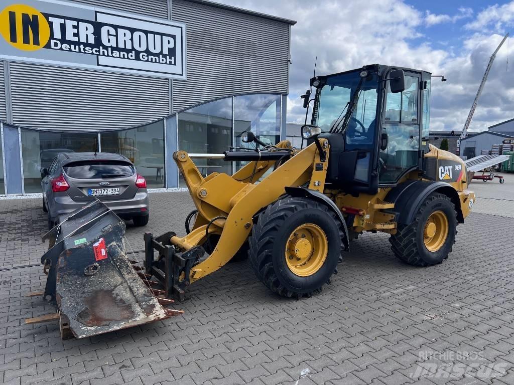 CAT 908 H Kolesni nakladalci
