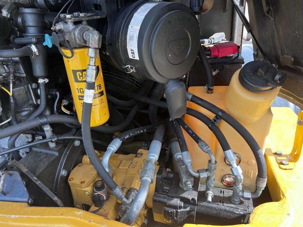 CAT 908 H Kolesni nakladalci