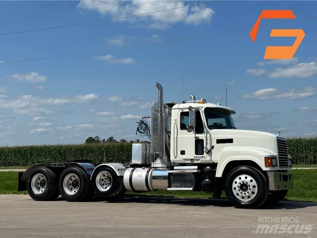 Mack Pinnacle CH613 Vlačilci
