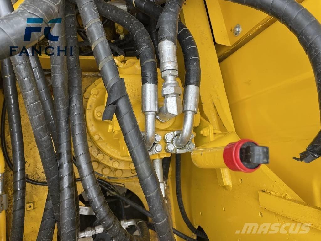 Komatsu PC210 Bagri goseničarji