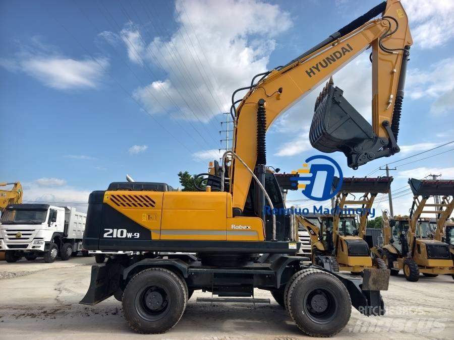 Hyundai 210W-9 Bagri na kolesih