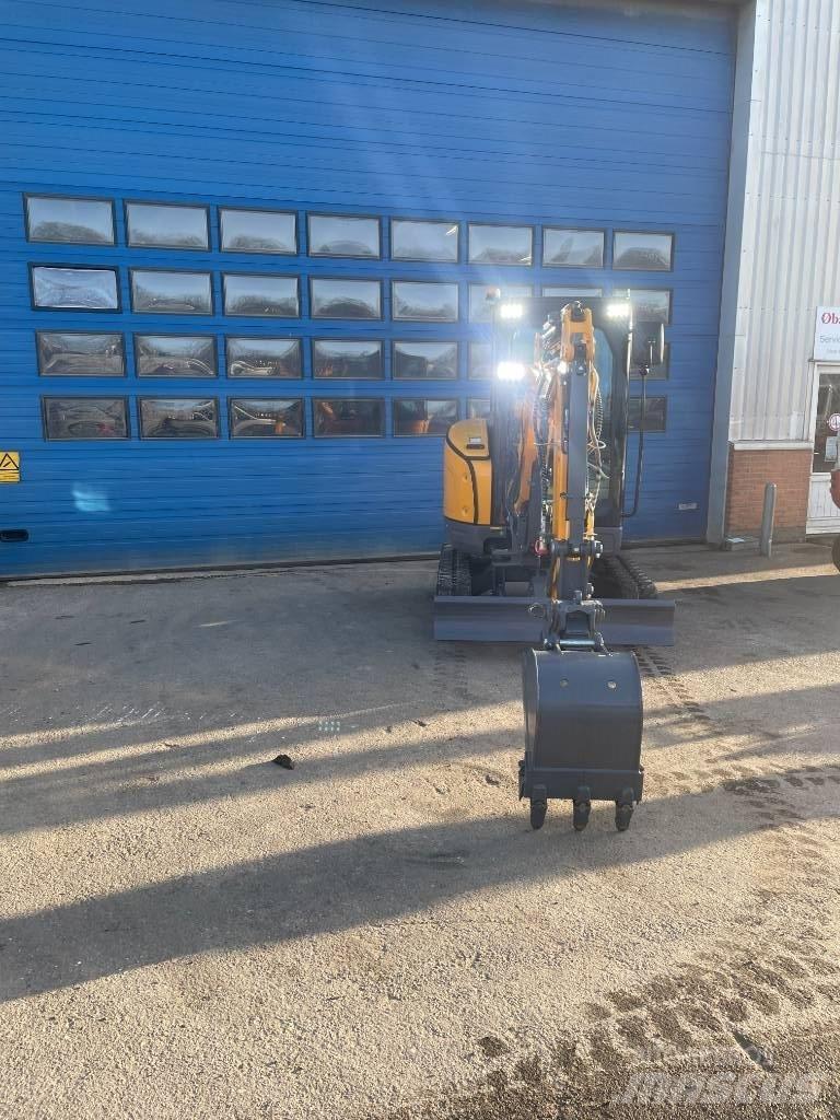 Bernards 2.7 EXKA Mini bagri <7t
