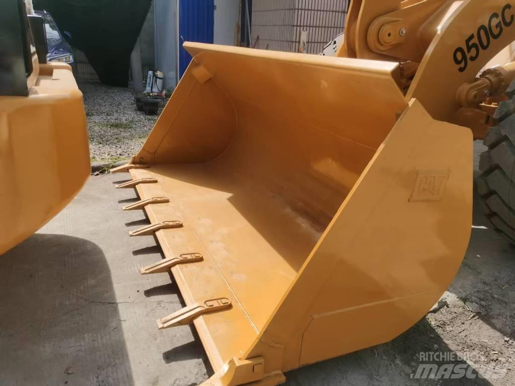 CAT 950gc Kolesni nakladalci