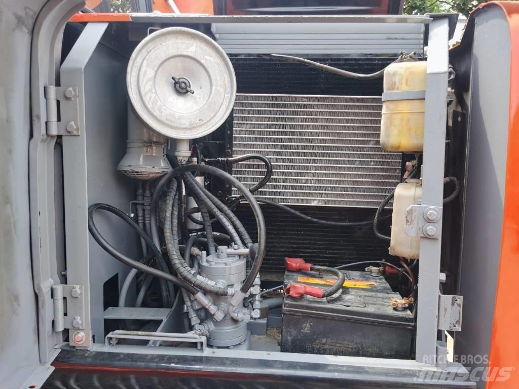 Hitachi EX 120-5 Bagri goseničarji