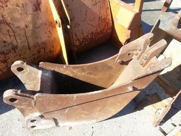  Balde 30cms Žlice