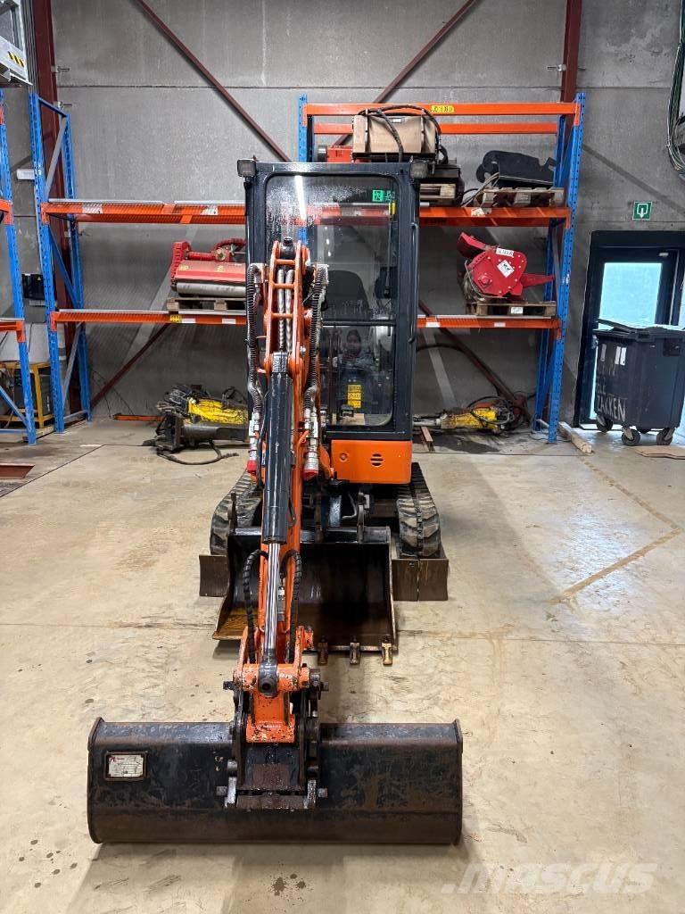 Hitachi ZX 19-6 Mini bagri <7t