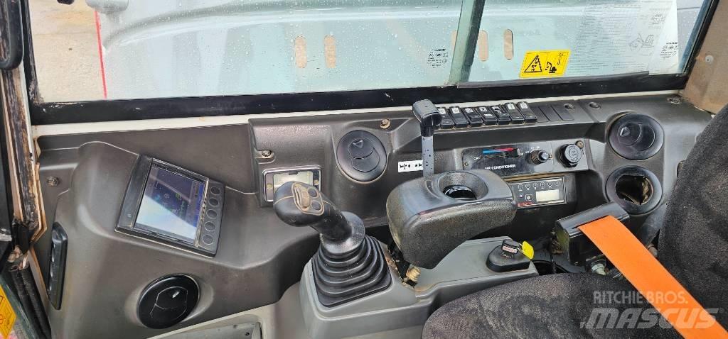 Takeuchi TB 260 Mini bagri <7t