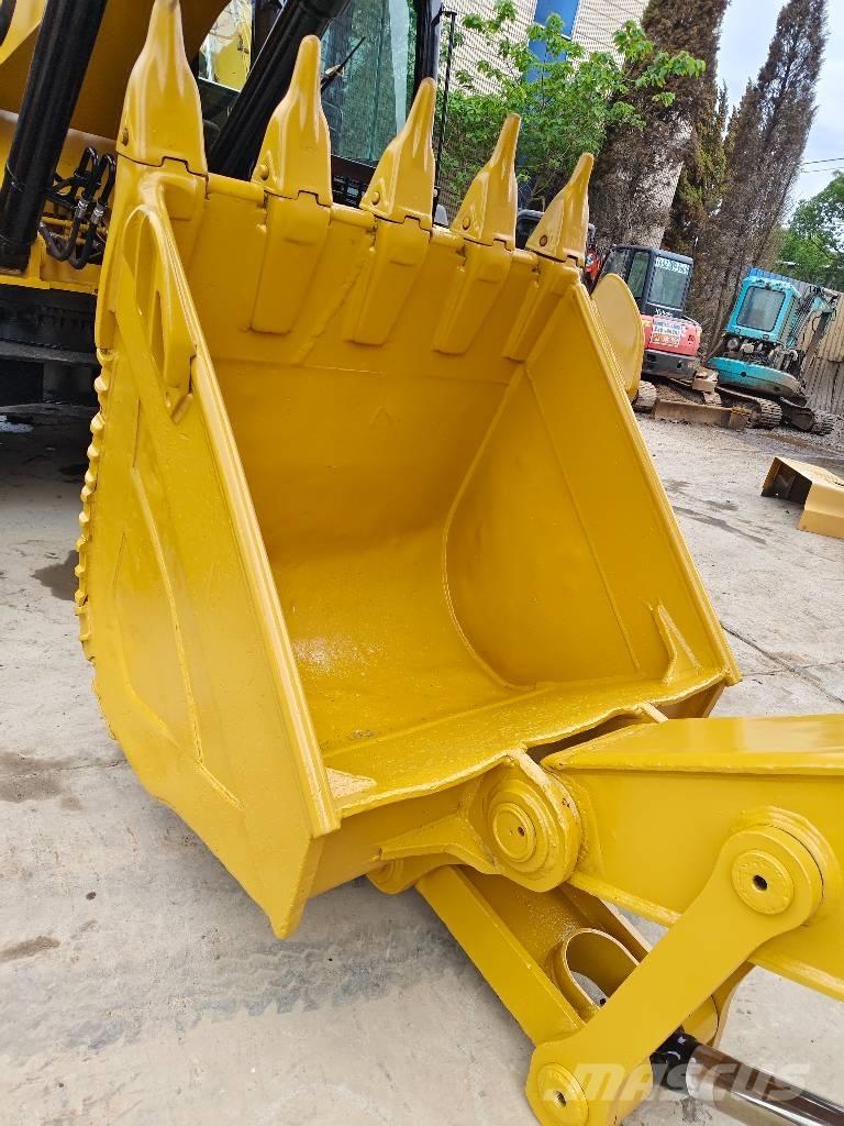 CAT 330D2L Bagri goseničarji