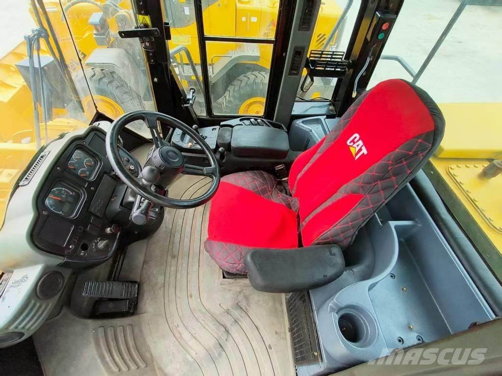 CAT 966 H Kolesni nakladalci