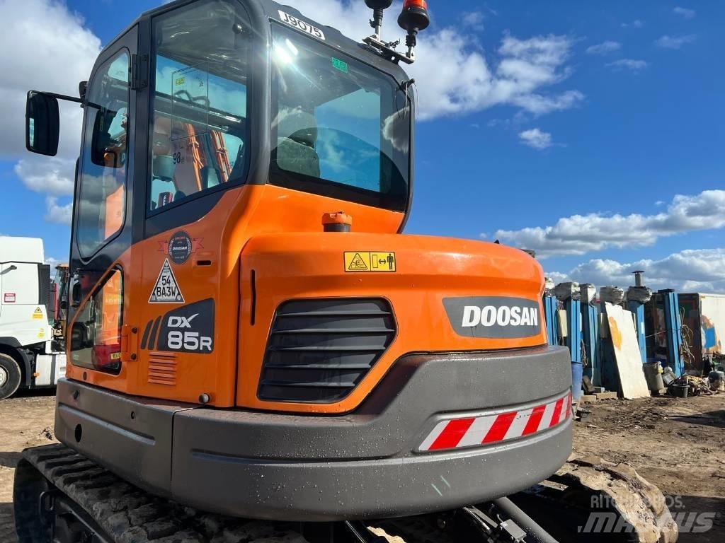 Doosan DX 85 R Midi bagri 7t – 12t