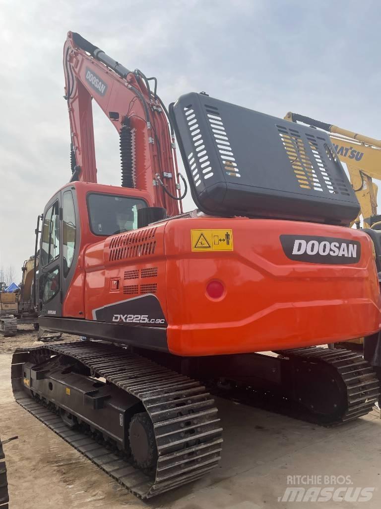 Doosan DX 225LC-9C Bagri goseničarji