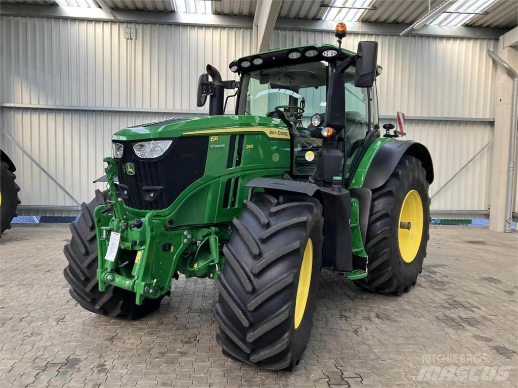 John Deere 6R 250 Traktorji