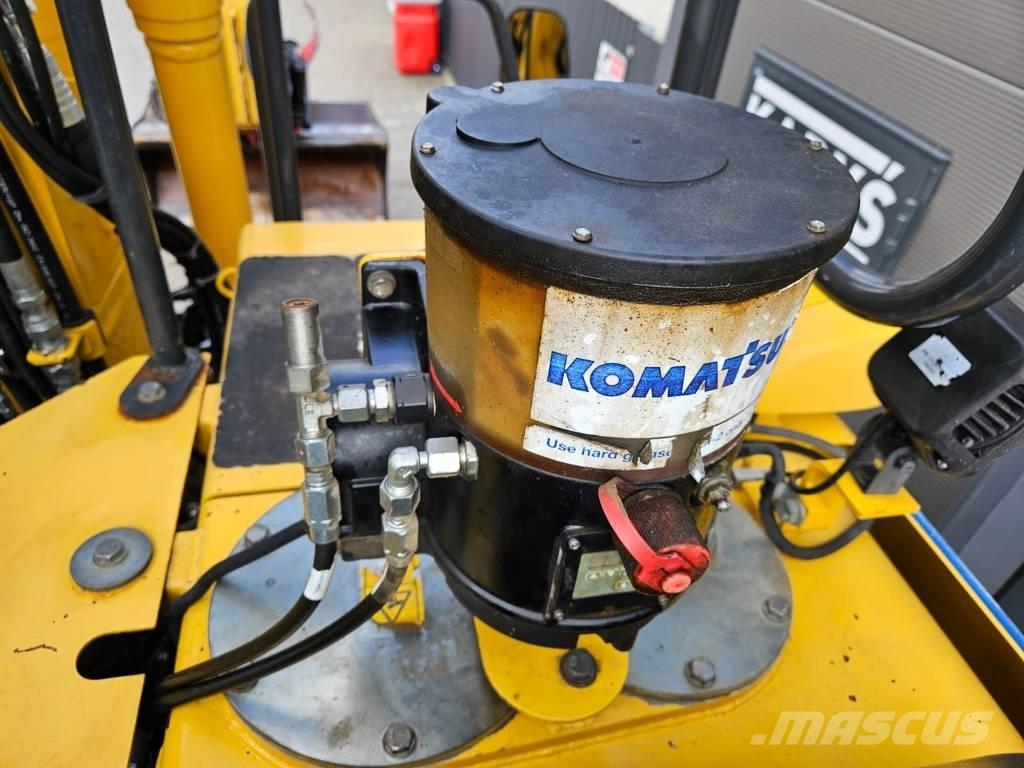 Komatsu PW 148-8 Bagri na kolesih
