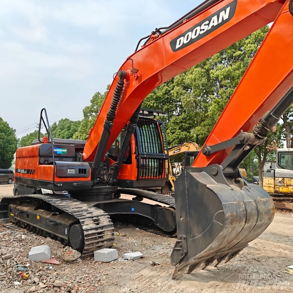 Doosan DX225-9C Bagri goseničarji