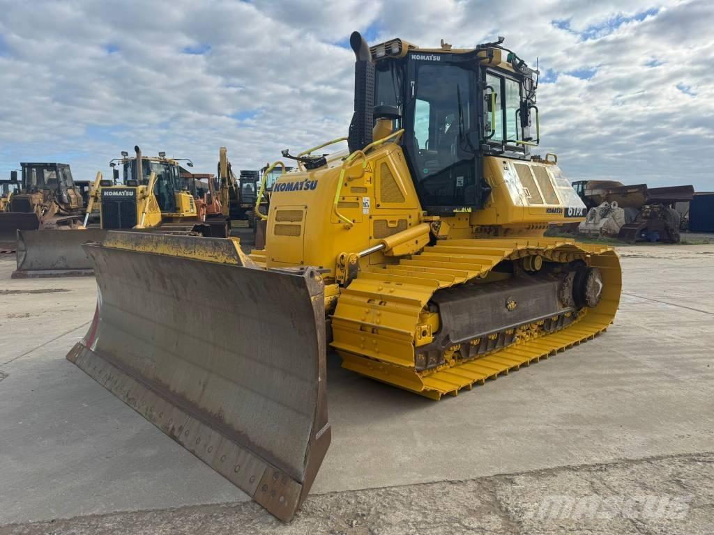 Komatsu D61PX-24 Buldožerji goseničarji