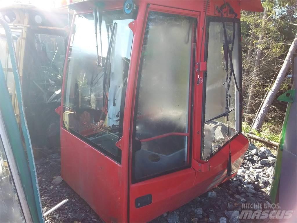 Komatsu 895 Kabine in notranjost