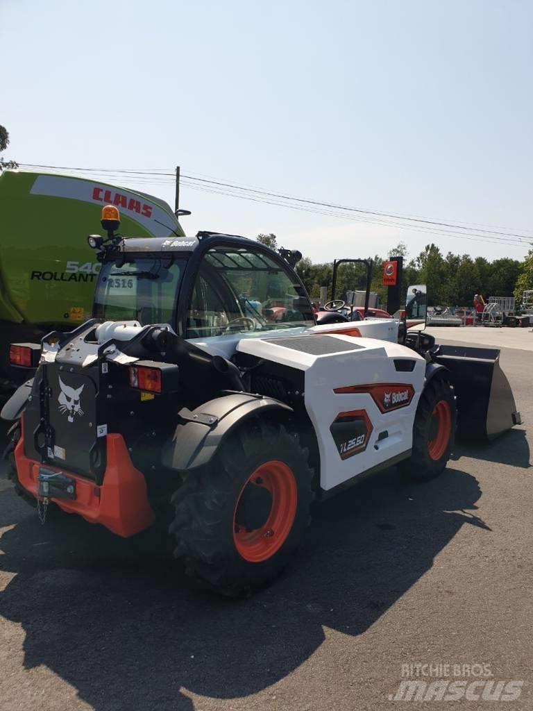Bobcat TL 25.60 Kmetijski teleskopski nakladalci