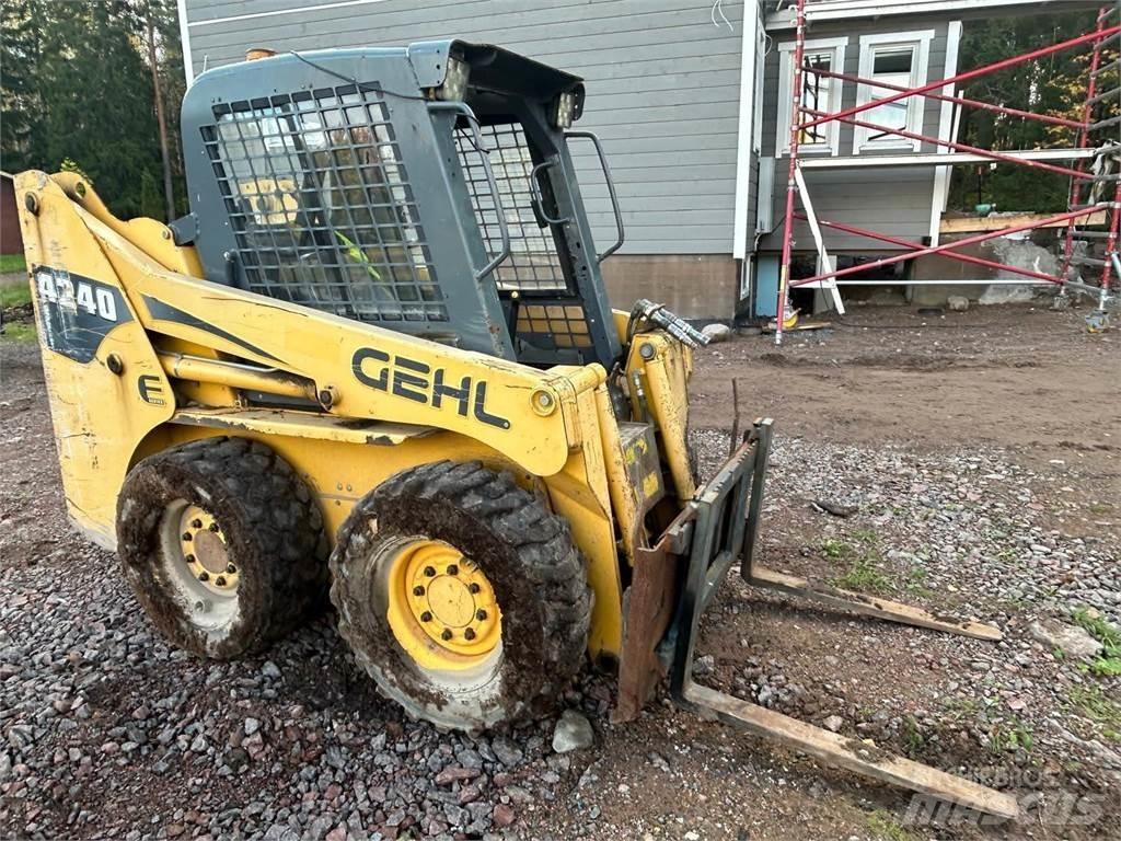 Gehl 4240 Skid steer mini nakladalci