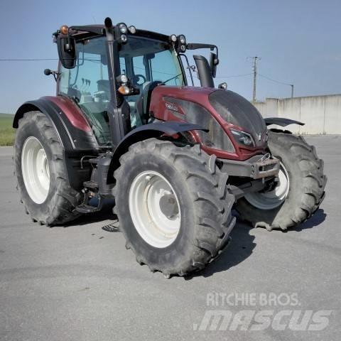 Valtra N 174 Traktorji